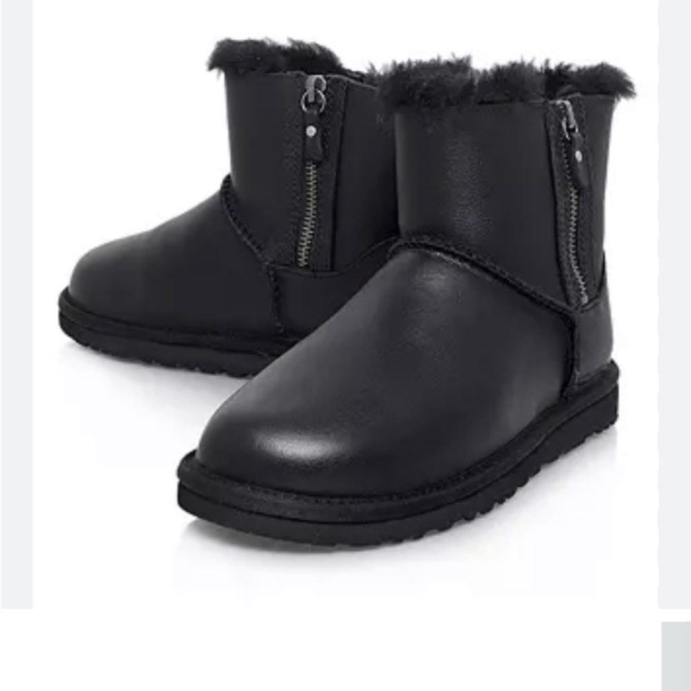 UGG-WOMENS CLASSIC ZIP MINI ANKLE BOOT-SIZE 8